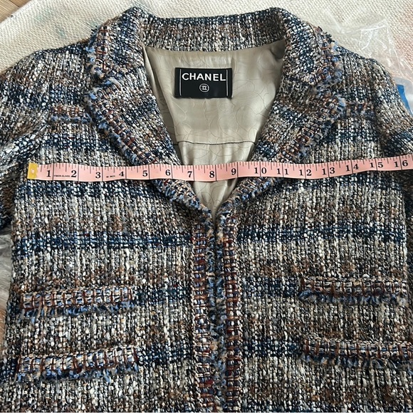 ✨CHANEL Winter Tweed 2004-vintage Jacket EXCELLENT like-new condtn Lagerfeld - Picture 3 of 16